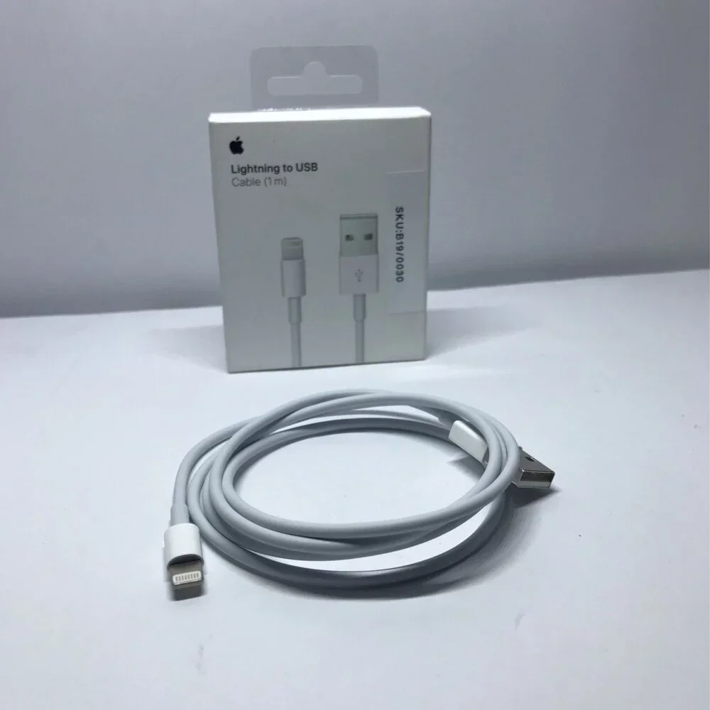 🍒 Official Apple USB-C to Lightning Cable [ 1m in Length ]